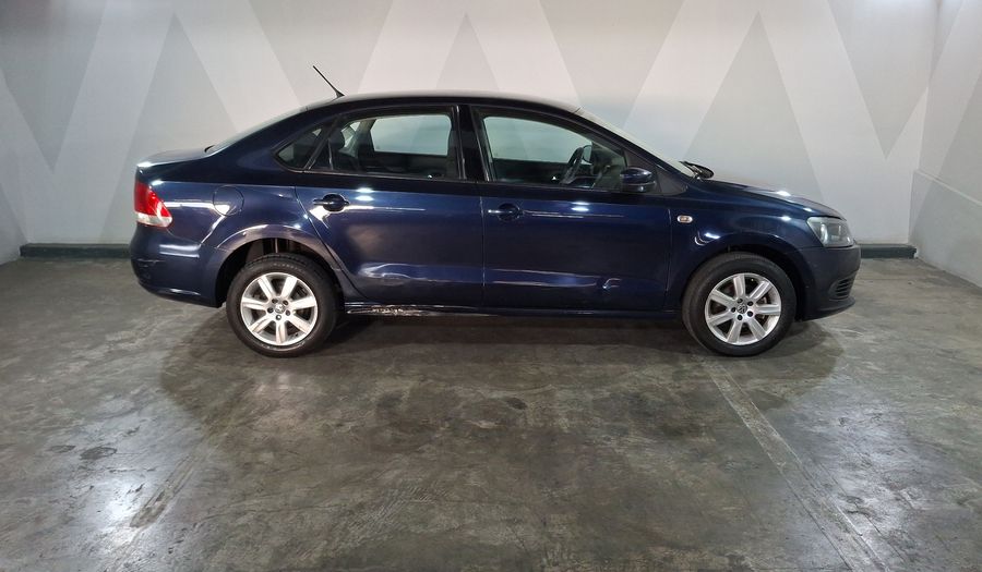 Volkswagen Vento 1.6 ACTIVE TIPTRONIC Sedan 2015