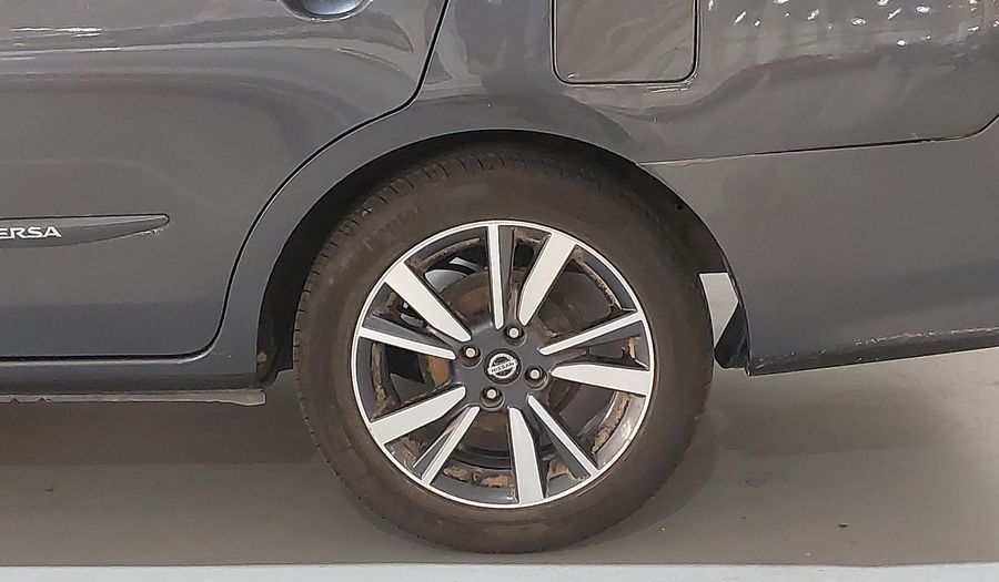 Nissan Versa START SL Sedan 2019