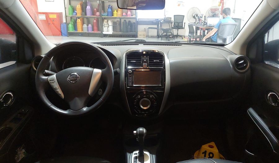 Nissan Versa START SL Sedan 2019