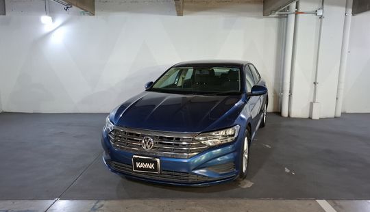 Volkswagen • Jetta