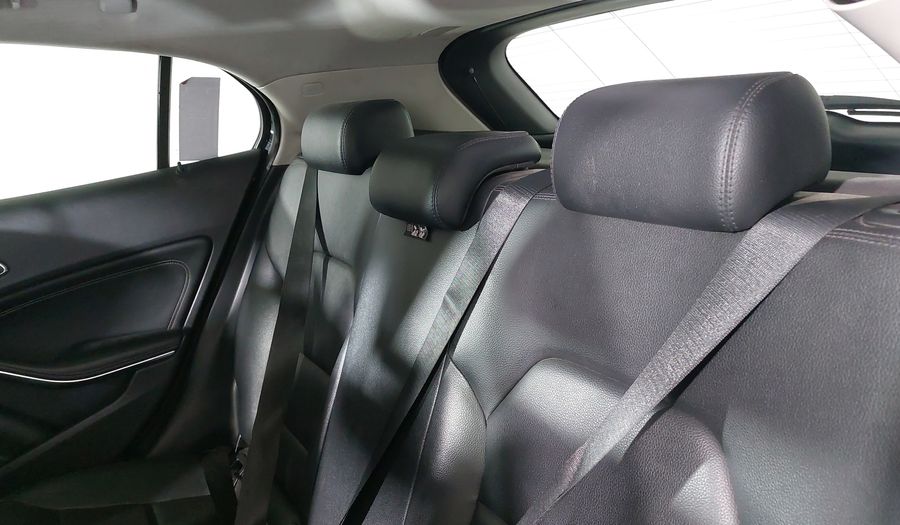 Mercedes Benz Clase Gla 1.6 GLA 200 CGI SPORT Suv 2015