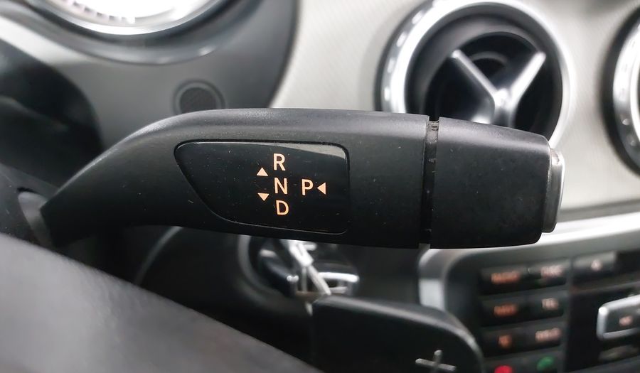 Mercedes Benz Clase Gla 1.6 GLA 200 CGI SPORT Suv 2015