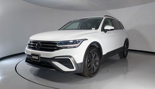 Volkswagen • Tiguan