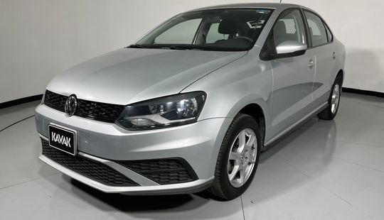 Volkswagen • Vento