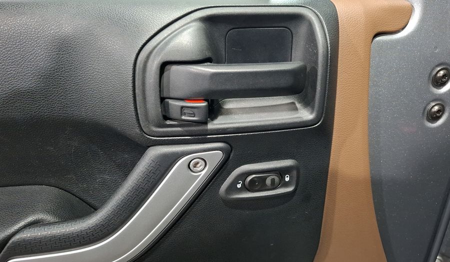 Jeep Wrangler 3.6 UNLIMITED SAHARA 4X4 ATX Suv 2016