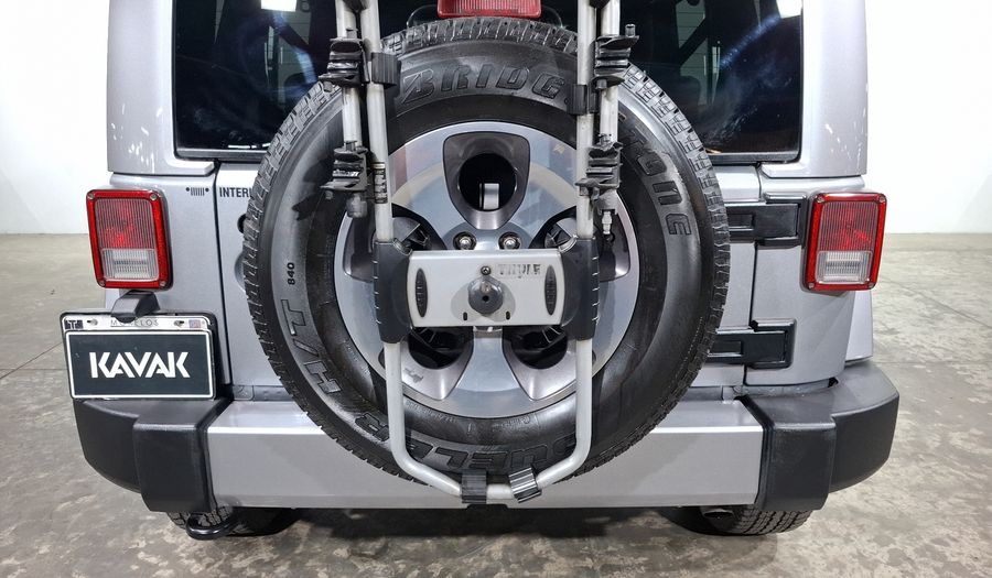 Jeep Wrangler 3.6 UNLIMITED SAHARA 4X4 ATX Suv 2016