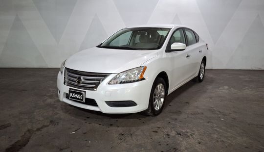Nissan • Sentra