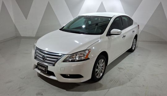 Nissan • Sentra