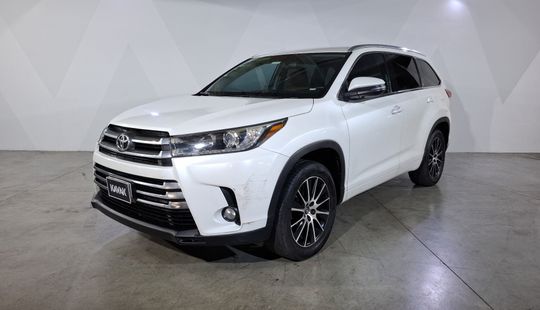 Toyota • Highlander