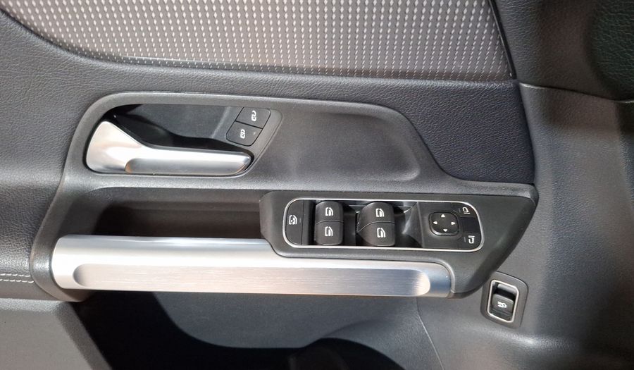 Mercedes Benz Clase Glb 1.3 200 PROGRESSIVE LINE DCT Suv 2022