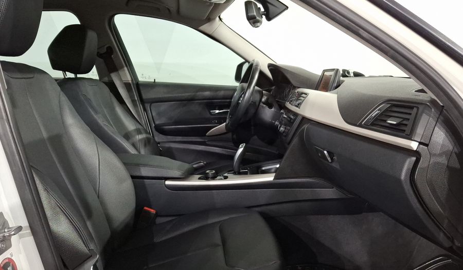 Bmw Serie 3 2.0 320IA Sedan 2015