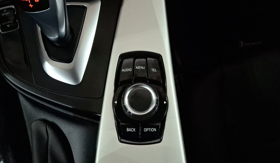 Bmw Serie 3 2.0 320IA Sedan 2015