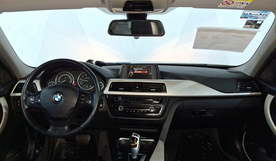 Bmw Serie 3 2.0 320IA Sedan 2015