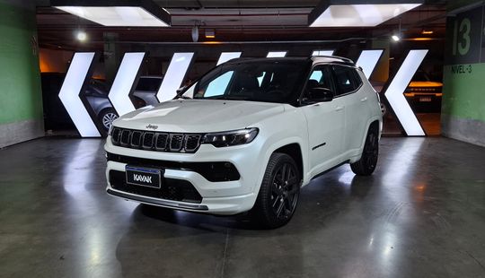 2024 • 8.000 km • Automático