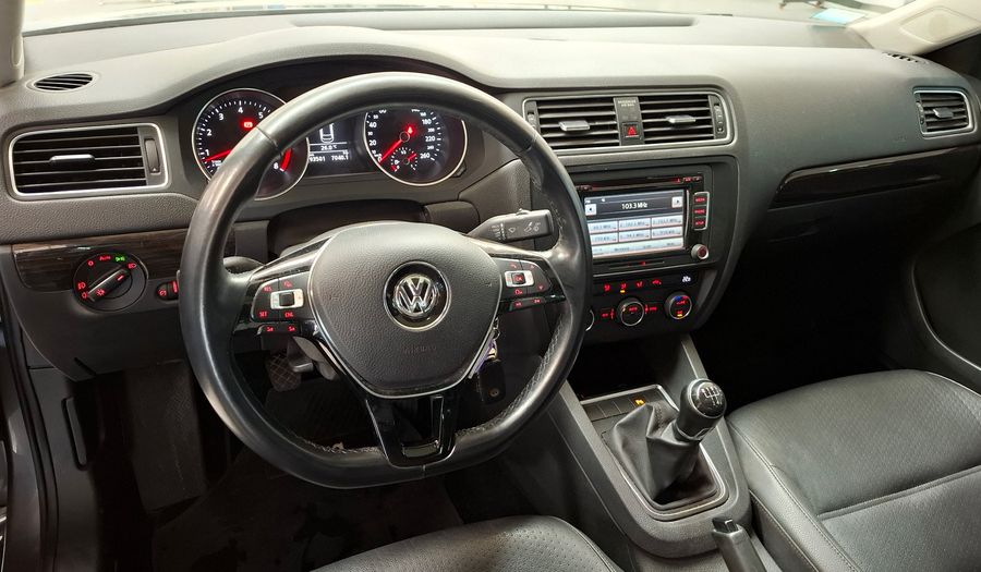 Volkswagen Vento 2.5 LUXURY TIPTRONIC Sedan 2016