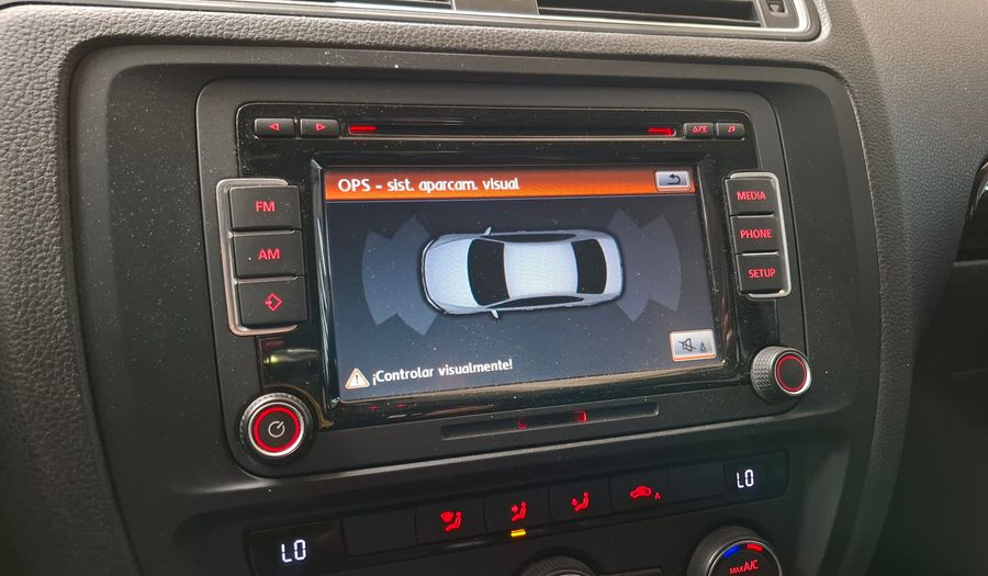 Volkswagen Vento 2.5 LUXURY TIPTRONIC Sedan 2016