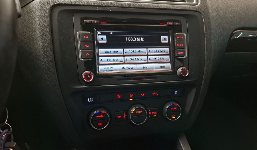 Volkswagen Vento 2.5 LUXURY TIPTRONIC Sedan 2016