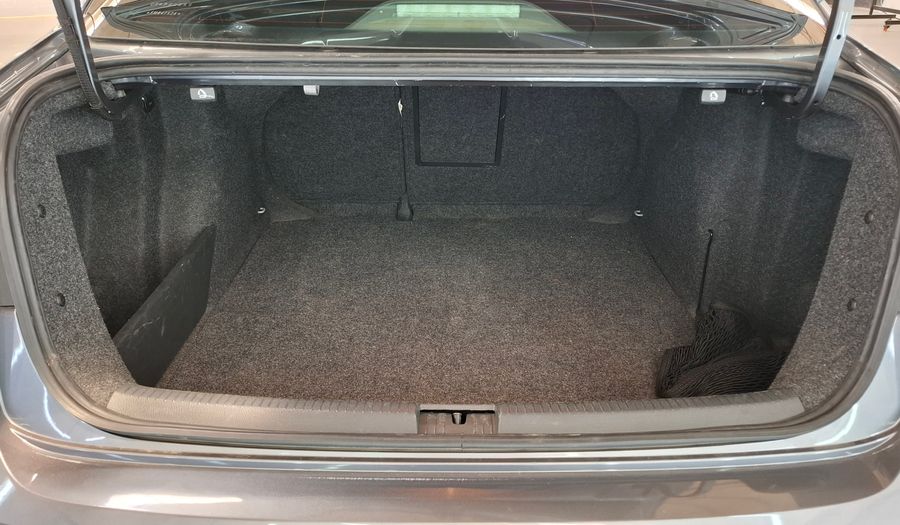 Volkswagen Vento 2.5 LUXURY TIPTRONIC Sedan 2016