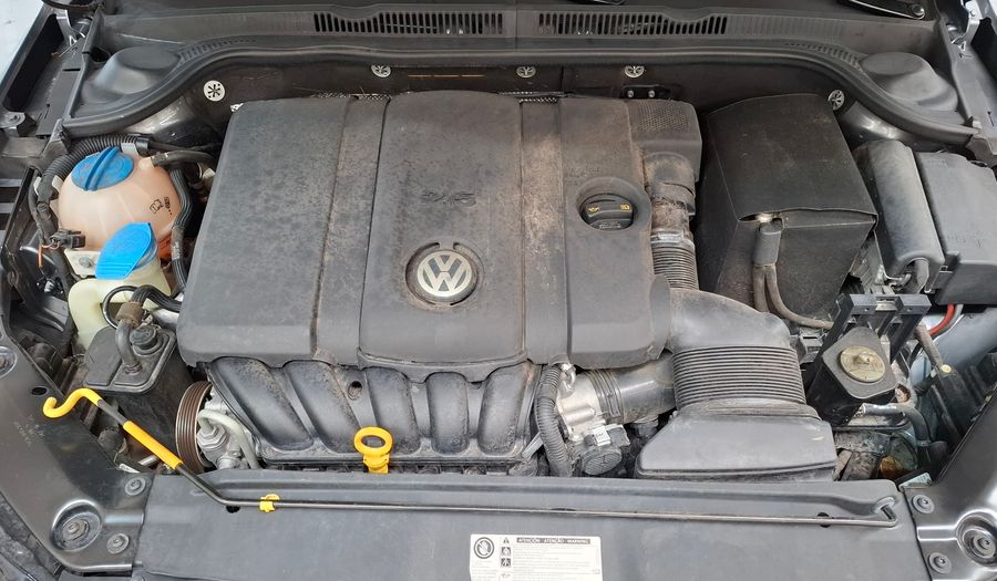 Volkswagen Vento 2.5 LUXURY TIPTRONIC Sedan 2016