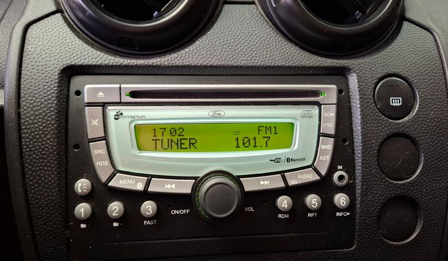 Ford Fiesta 1.6 AMBIENTE PLUS Hatchback 2013