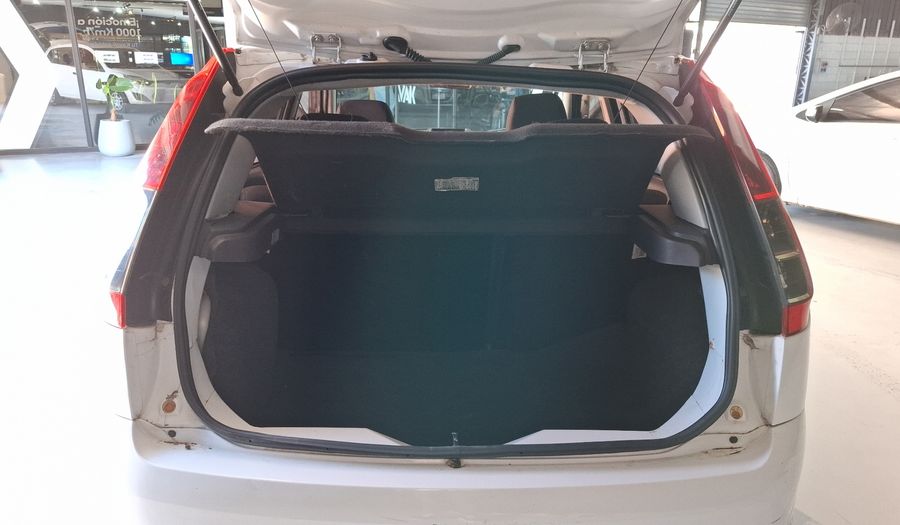 Ford Fiesta 1.6 AMBIENTE PLUS Hatchback 2013