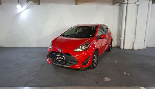 Toyota • Prius C