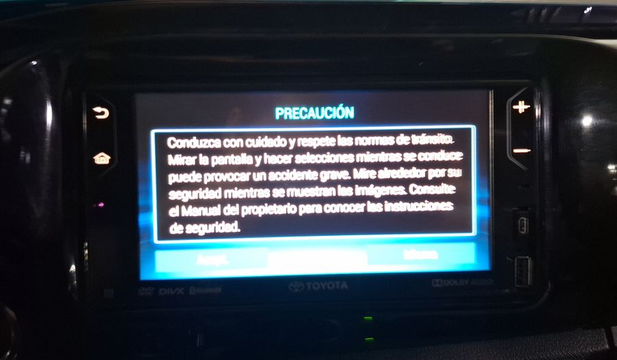 Toyota Hilux 2.8 DOBLE CABINA DSL AT PLATINUM ROJO Pickup 2019