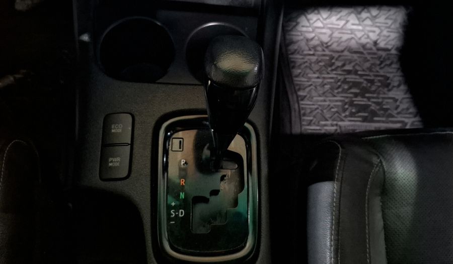 Toyota Hilux 2.8 DOBLE CABINA DSL AT PLATINUM ROJO Pickup 2019