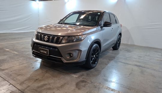 Suzuki • Vitara