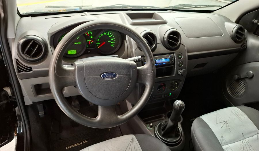 Ford Fiesta 1.6 AMBIENTE MP3 Hatchback 2010