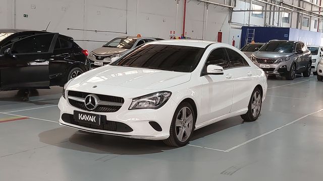 Mercedes Benz • CLA 180