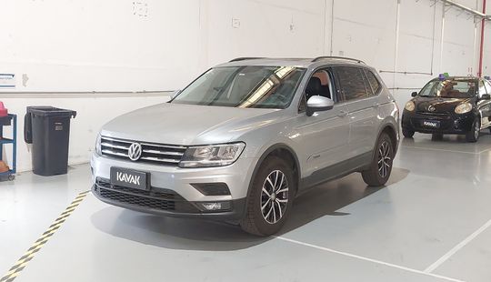 Volkswagen • Tiguan