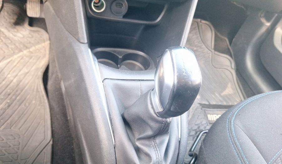 Peugeot 208 1.2 PURETECH 82 HP SIGNATURE Hatchback 2019