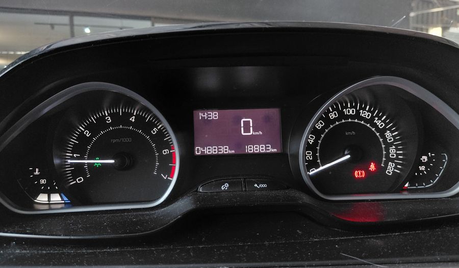 Peugeot 208 1.6 FELINE Hatchback 2019