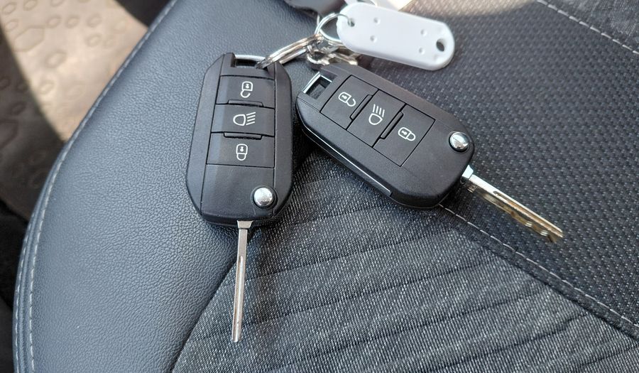 Peugeot 208 1.6 FELINE Hatchback 2019