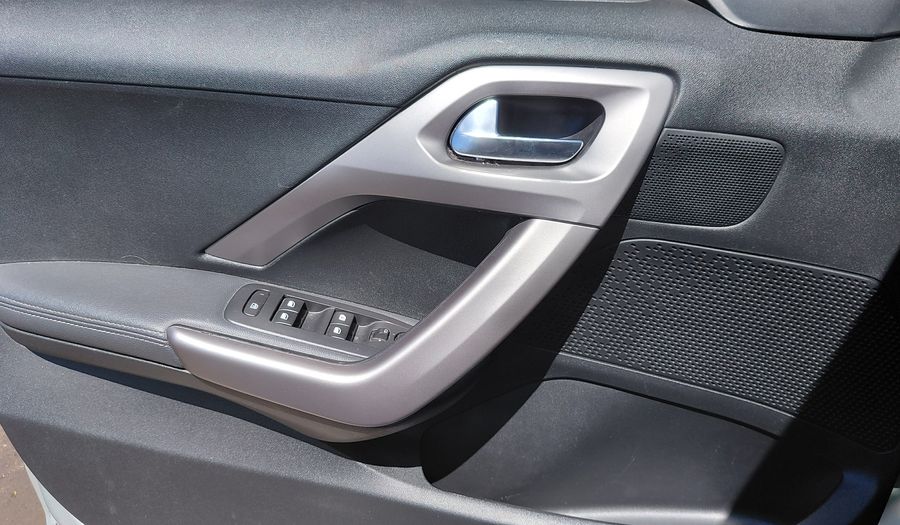 Peugeot 208 1.6 FELINE Hatchback 2019