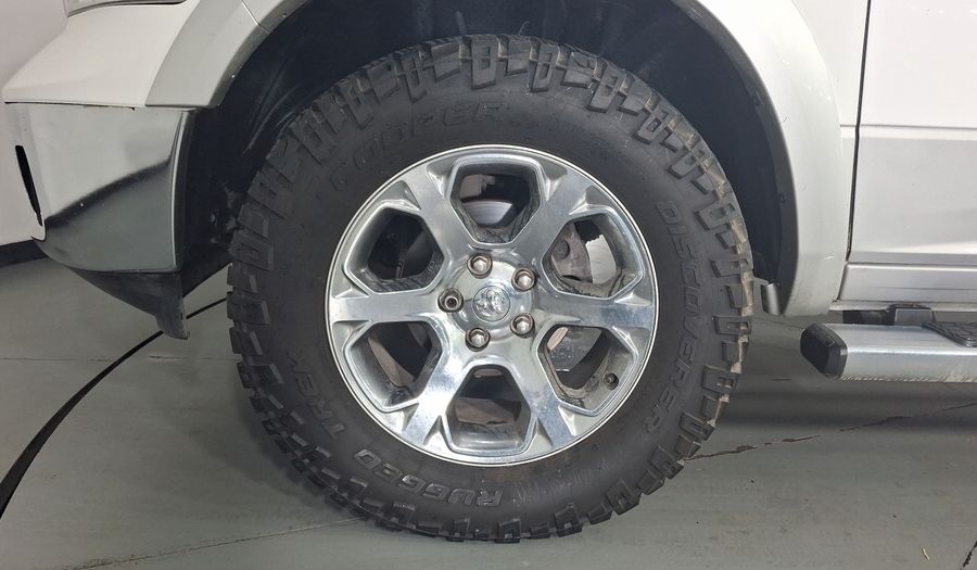 Ram 2500 5.7 LARAMIE HD CREW CAB 4X4 V8 6AT Pickup 2016