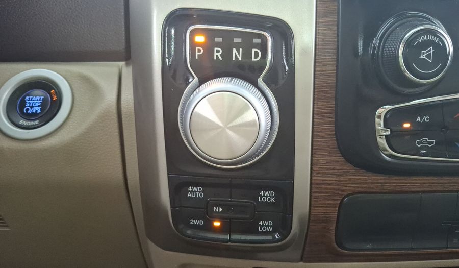 Ram 2500 5.7 LARAMIE HD CREW CAB 4X4 V8 6AT Pickup 2016