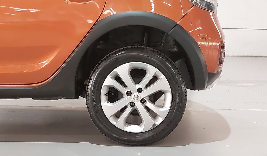 Renault Sandero STEPWAY Hatchback 2015