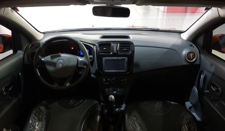 Renault Sandero STEPWAY Hatchback 2015