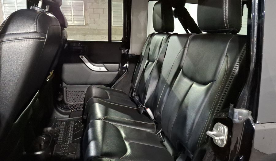 Jeep Wrangler 3.6 UNLIMITED SAHARA 4X4 ATX Suv 2017