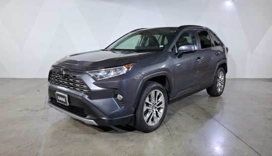 Toyota • RAV4
