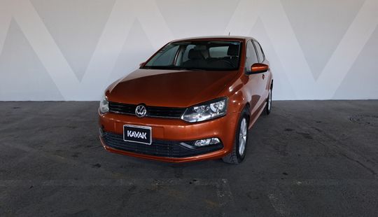 Volkswagen • Polo