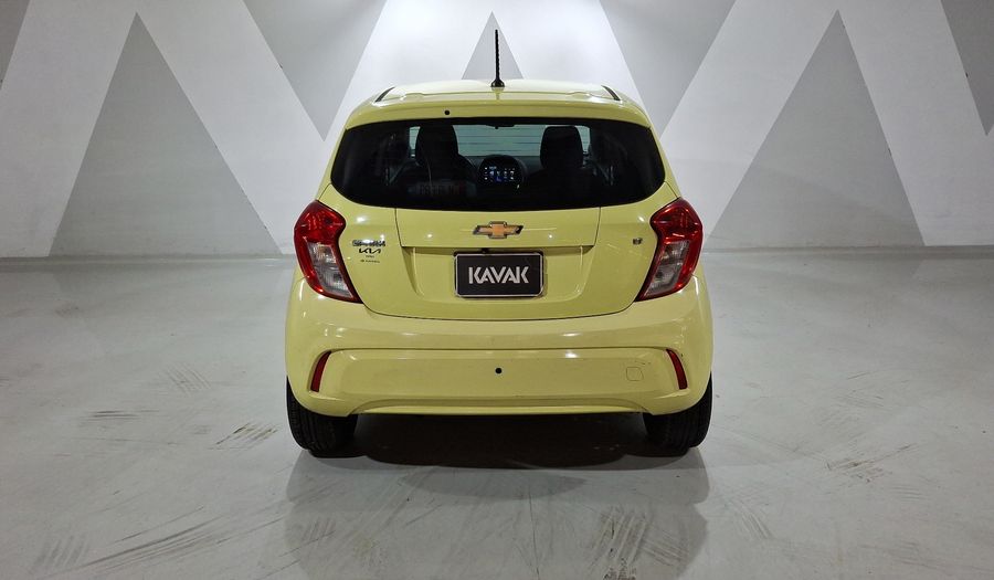Chevrolet Spark 1.4 LT B MT Hatchback 2017