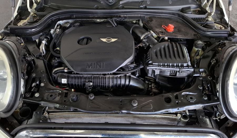 Mini Cooper S 2.0 COOPER HOT CHILI AT Hatchback 2014