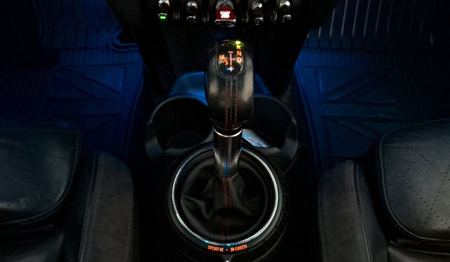 Mini Cooper S 2.0 COOPER HOT CHILI AT Hatchback 2014