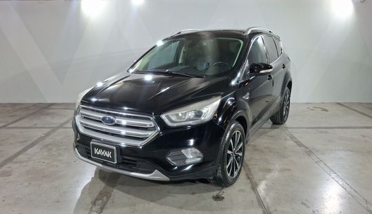 Ford • Escape
