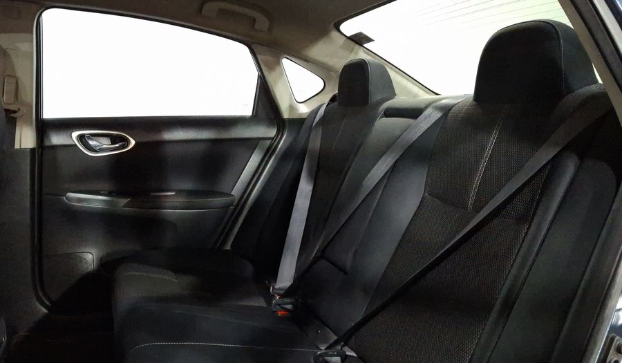 Nissan Sentra 1.8 ADVANCE CVT Sedan 2017