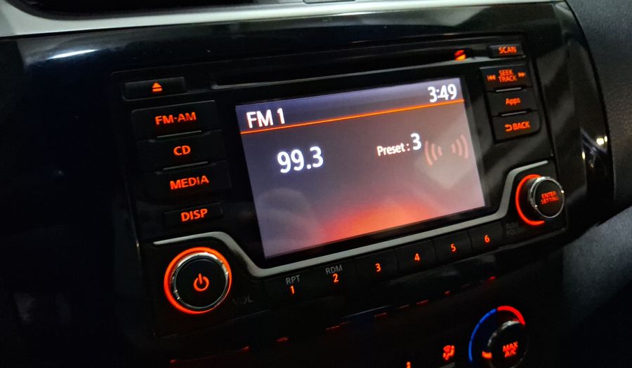 Nissan Sentra 1.8 ADVANCE CVT Sedan 2017