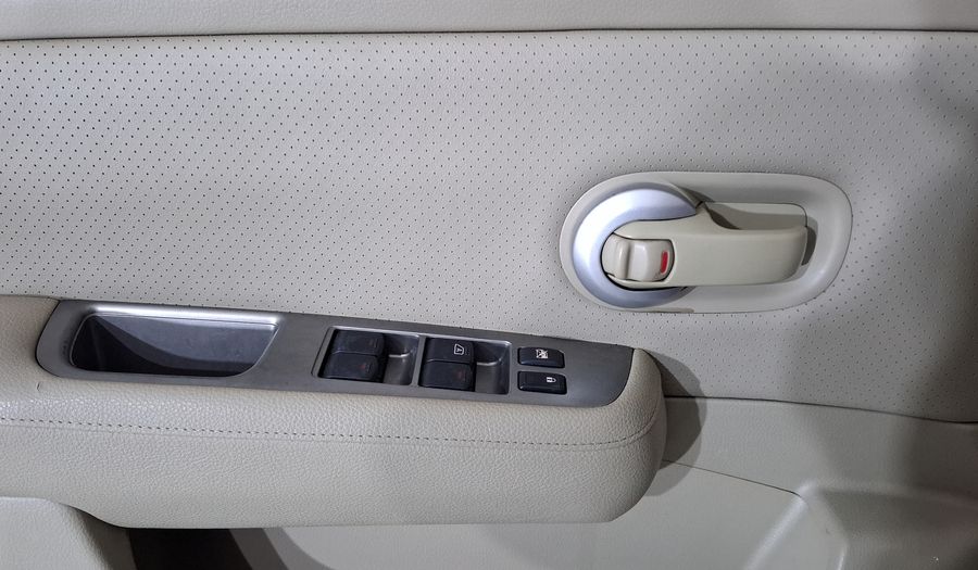 Nissan Tiida 1.8 SPECIAL EDITION HB AT Hatchback 2013